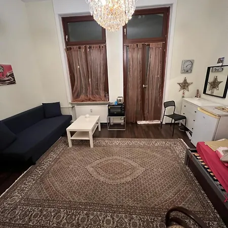 Mit Balkon Im Zentrum Von *